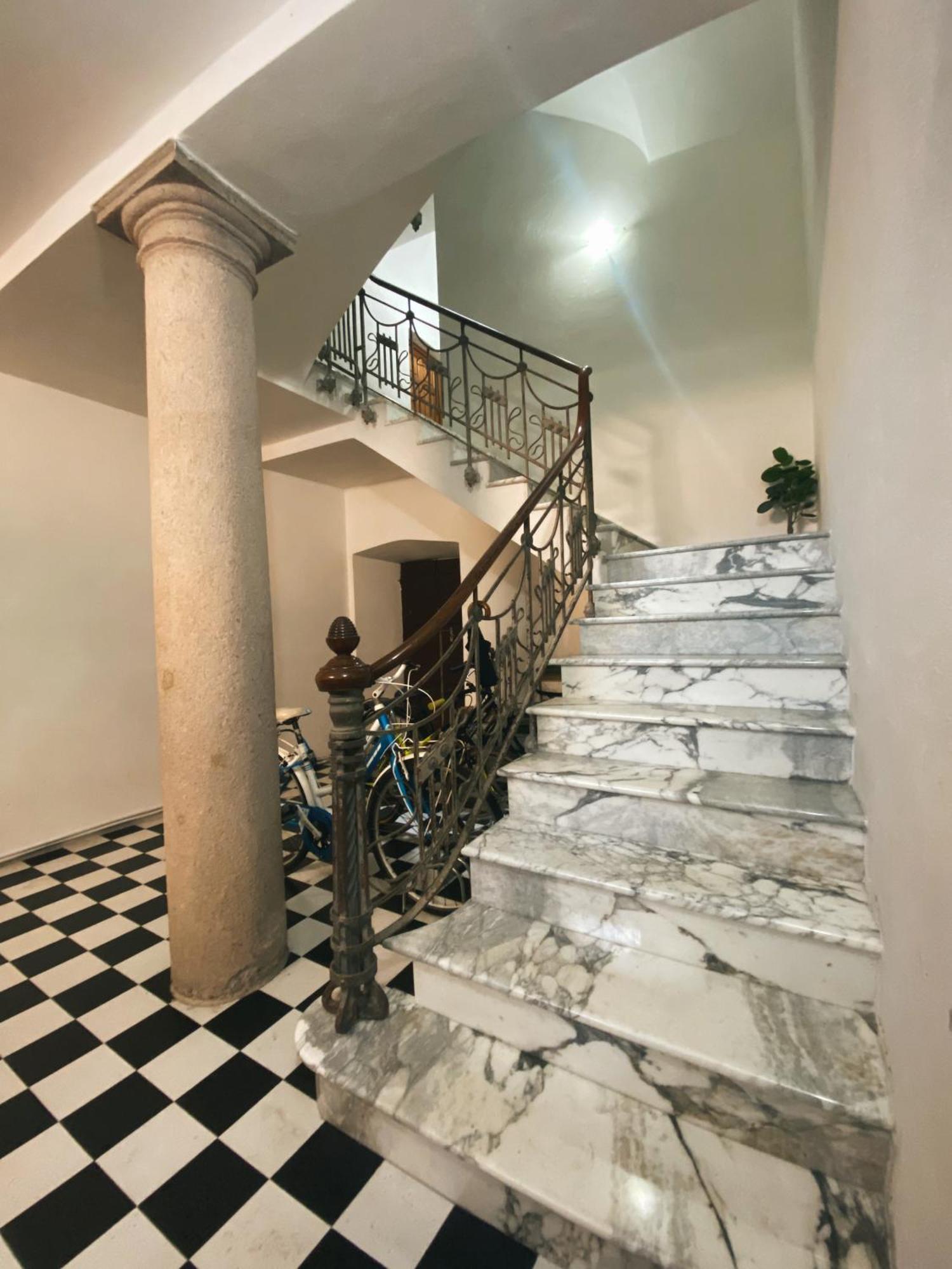 Hotel Tra I Due Ponti à Bosa Extérieur photo